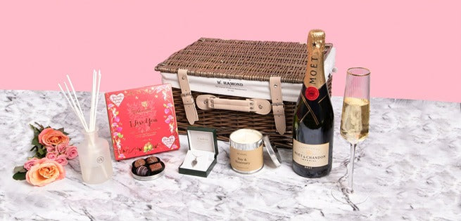 Valentine’s Day Gift Hampers for Him & Her